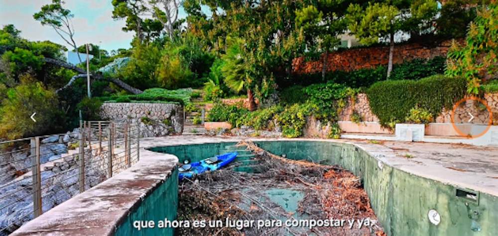 La piscina llena de mierda, un kayak, ramas y basura, Netflix La piscina llena de mierda, un kayak, ramas y basura, Netflix