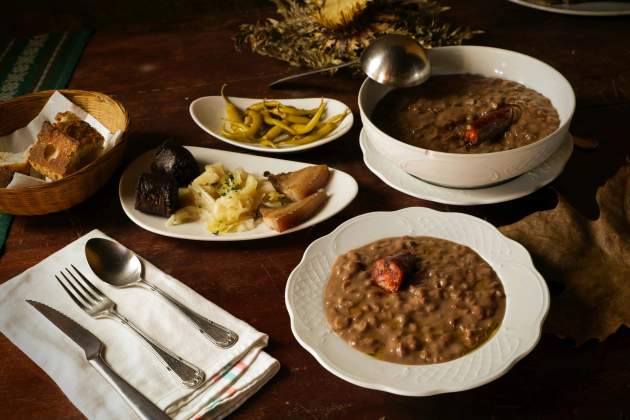 Guisados tradicionales en una mesa. Foto: Pexels Guisados tradicionales en una mesa. Foto: Pexels