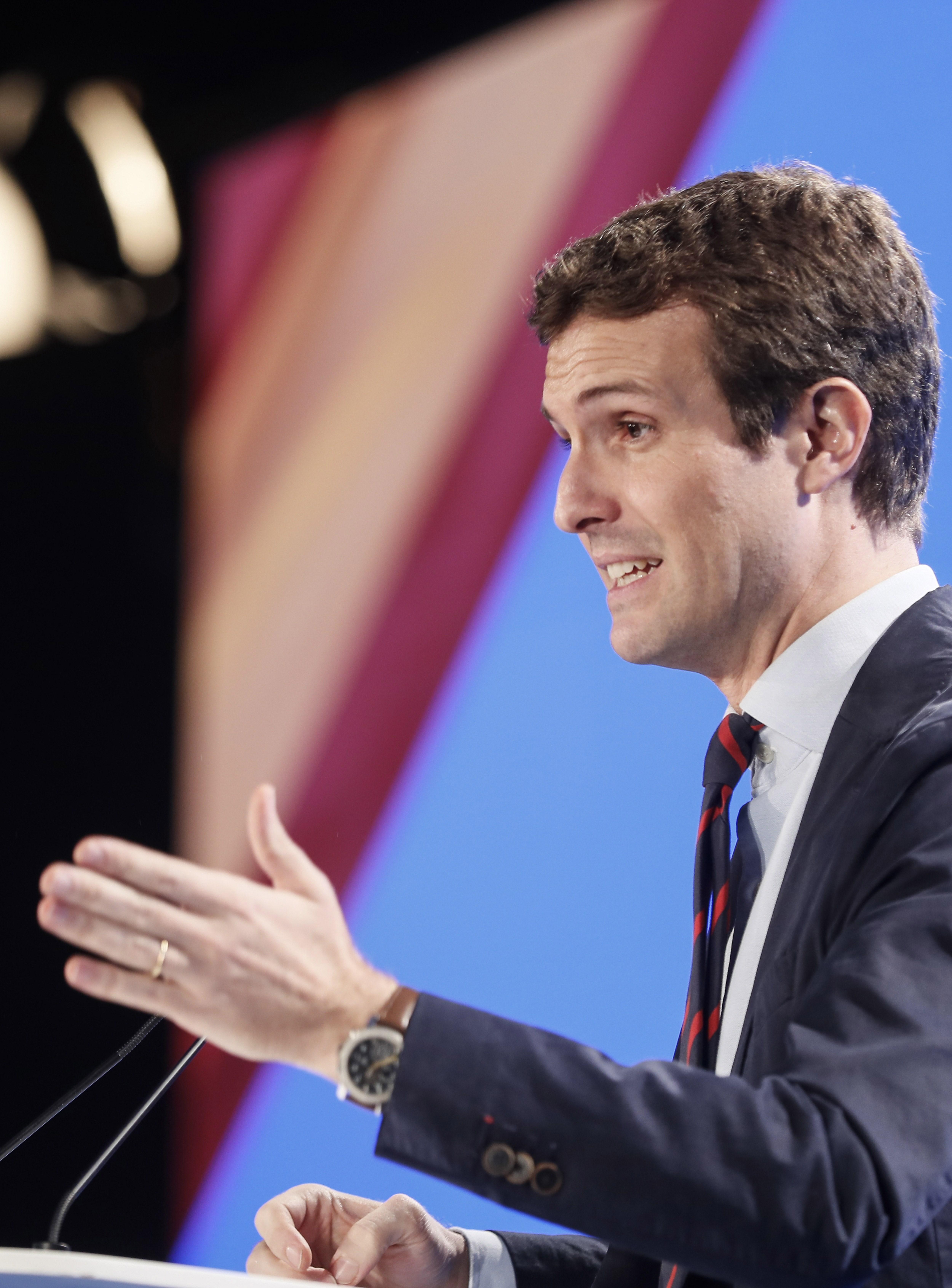 Casado reivindica l'herència del 155 i la legitimitat per demanar-ne un altre