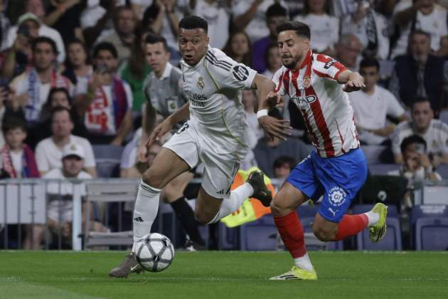 Kylian Mbappé Álex Moreno Real Madrid Girona / Foto: EFE Kylian Mbappé Álex Moreno Real Madrid Girona / Foto: EFE