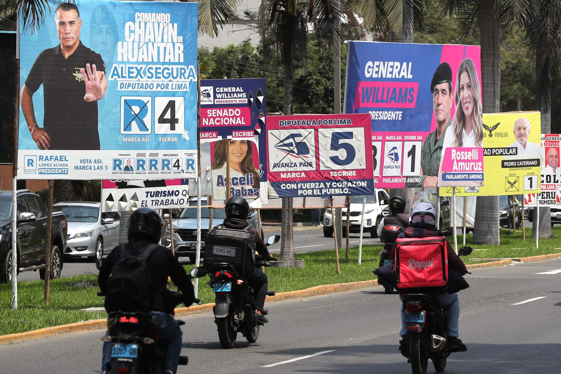El Perú elige presidente para superar la inestabilidad política de los últimos diez años