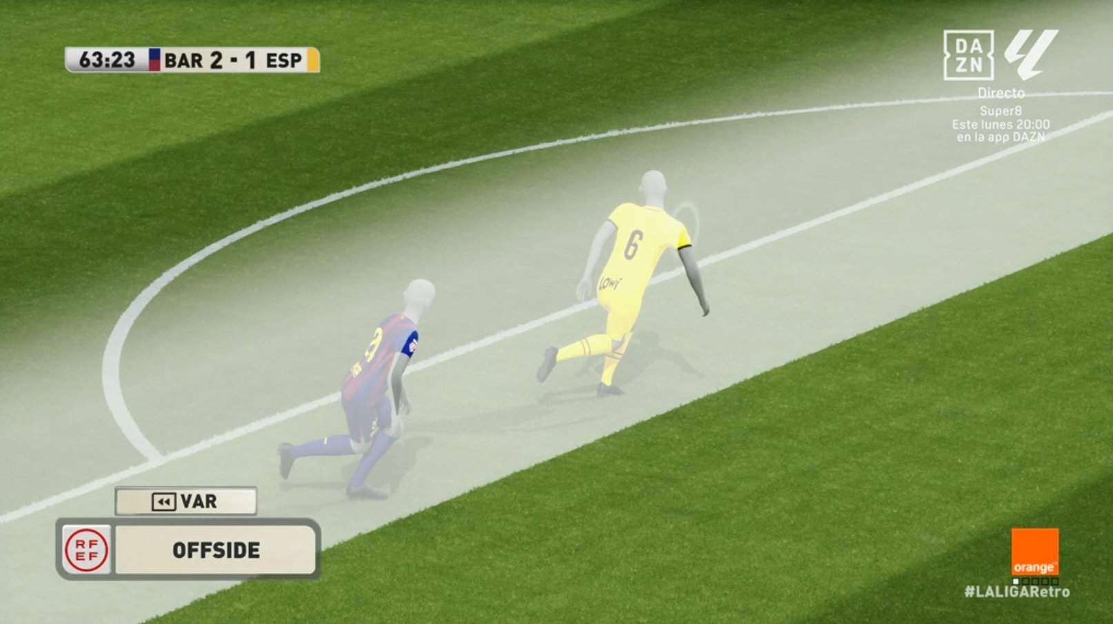 Incredulidad en el Barça con la surrealista imagen del gol anulado por fuera de juego ante el Espanyol