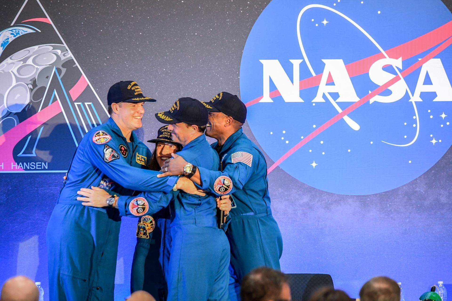 Emotiva llamada de los tripulantes del Artemis II a la unión de la humanidad: “Tierra, sois una tripulación"