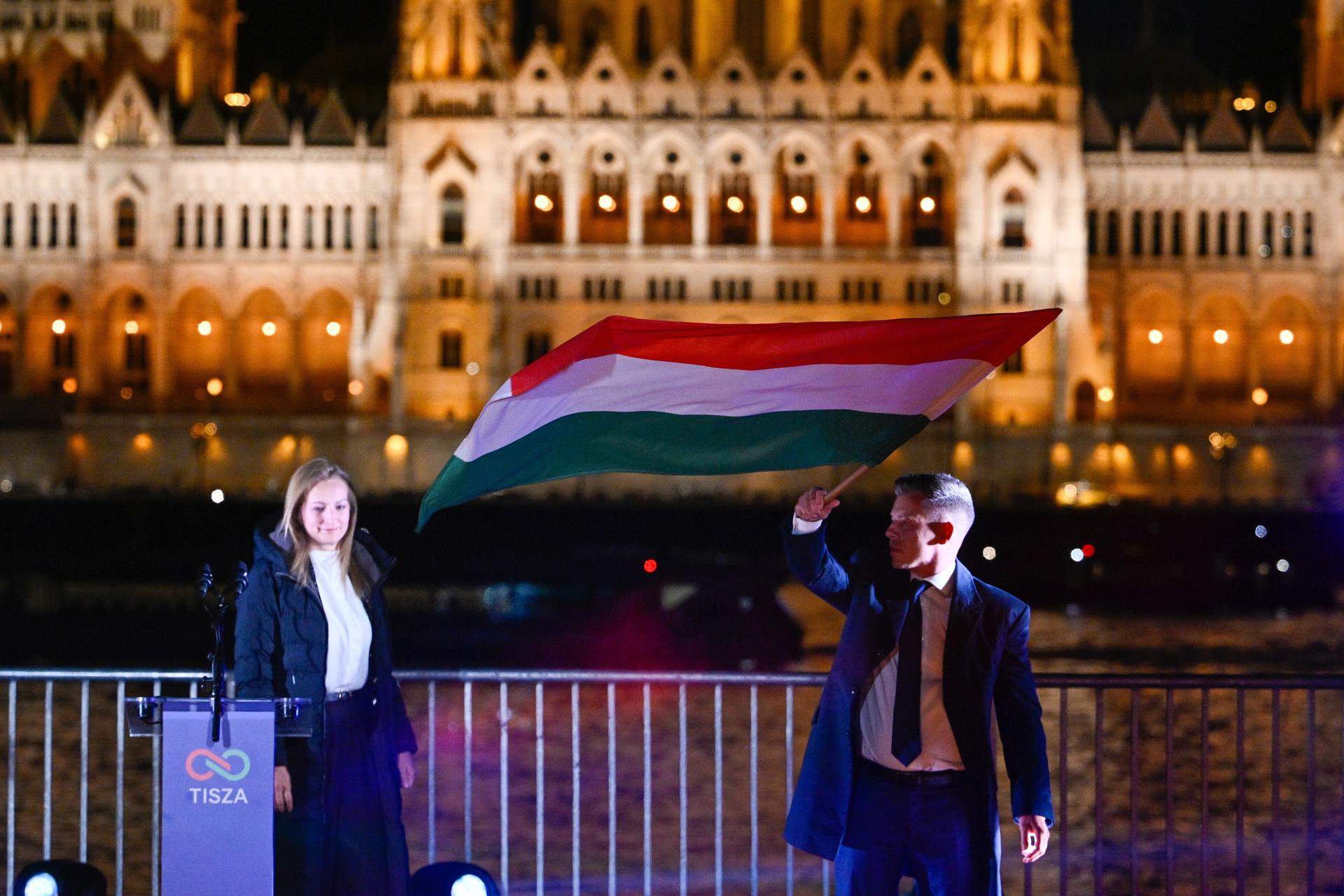 Europa celebra el gir hongarès: derrota d'Orbán i nou impuls al projecte democràtic