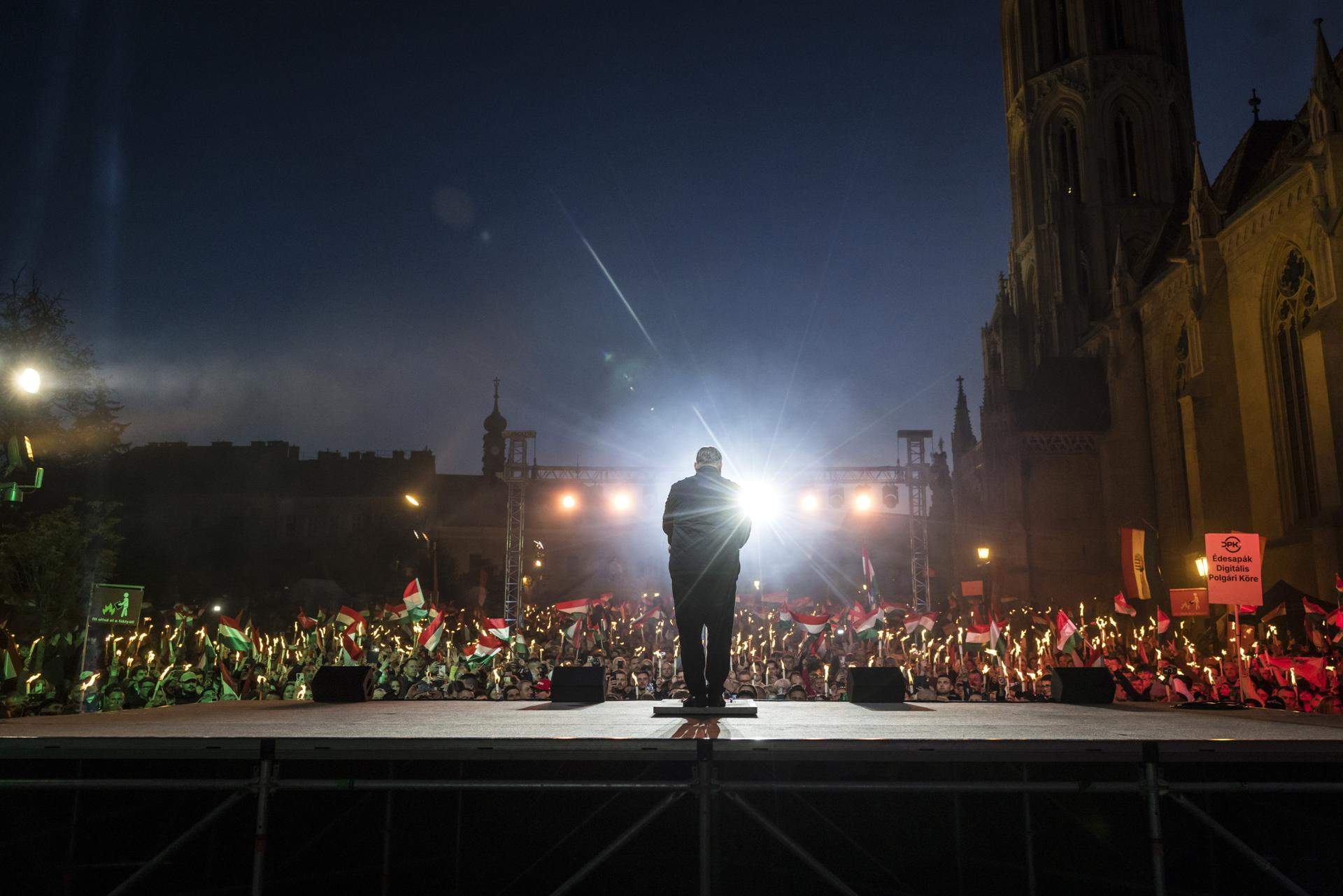 L’esgotament de la política de l’enemic permanent: les claus de la caiguda d’Orbán