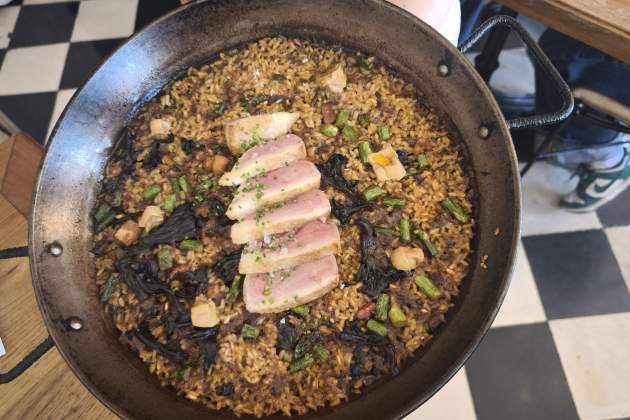 Arroz de magret, foie y trompetas de la muerte