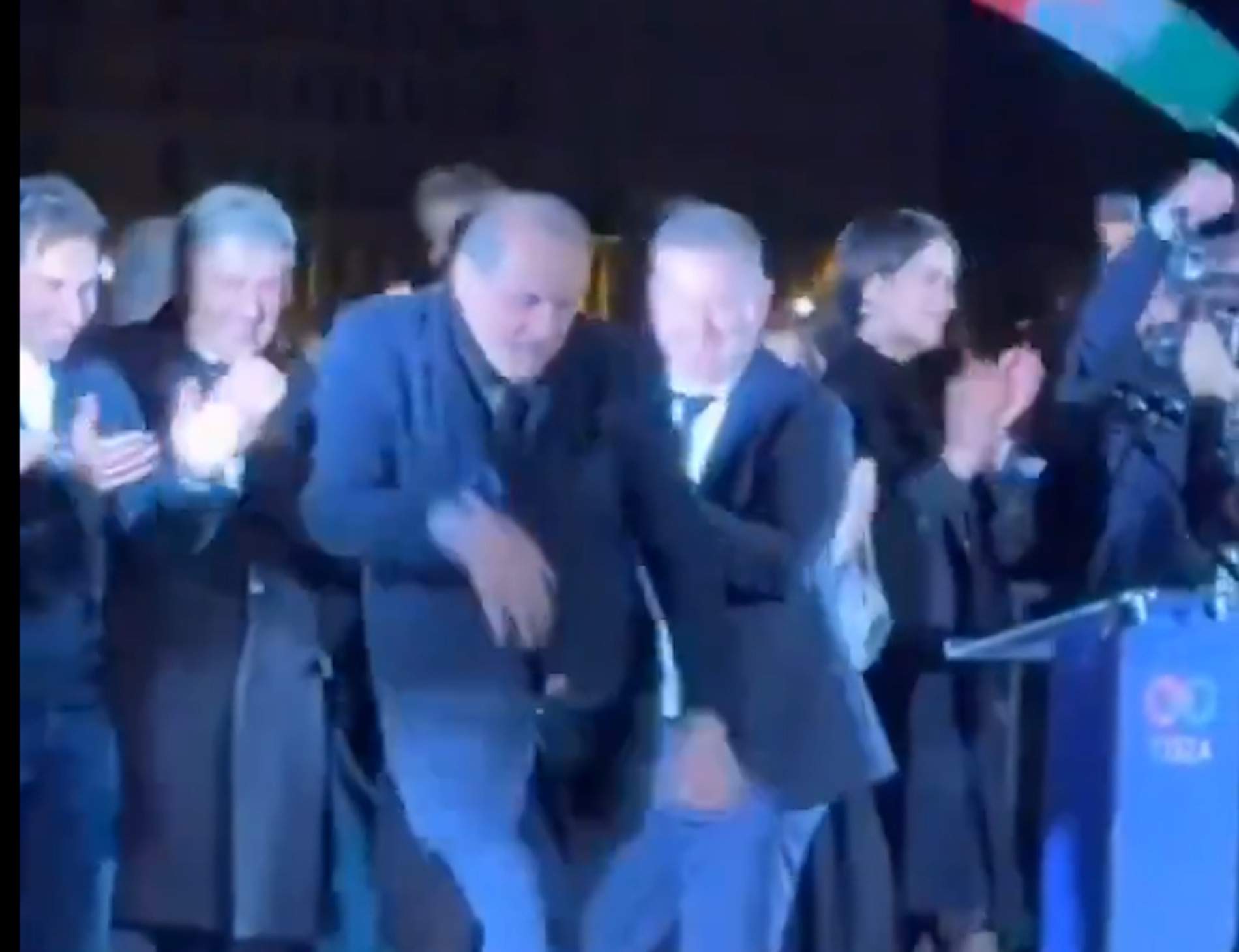 El baile viral de un miembro del partido de Magyar