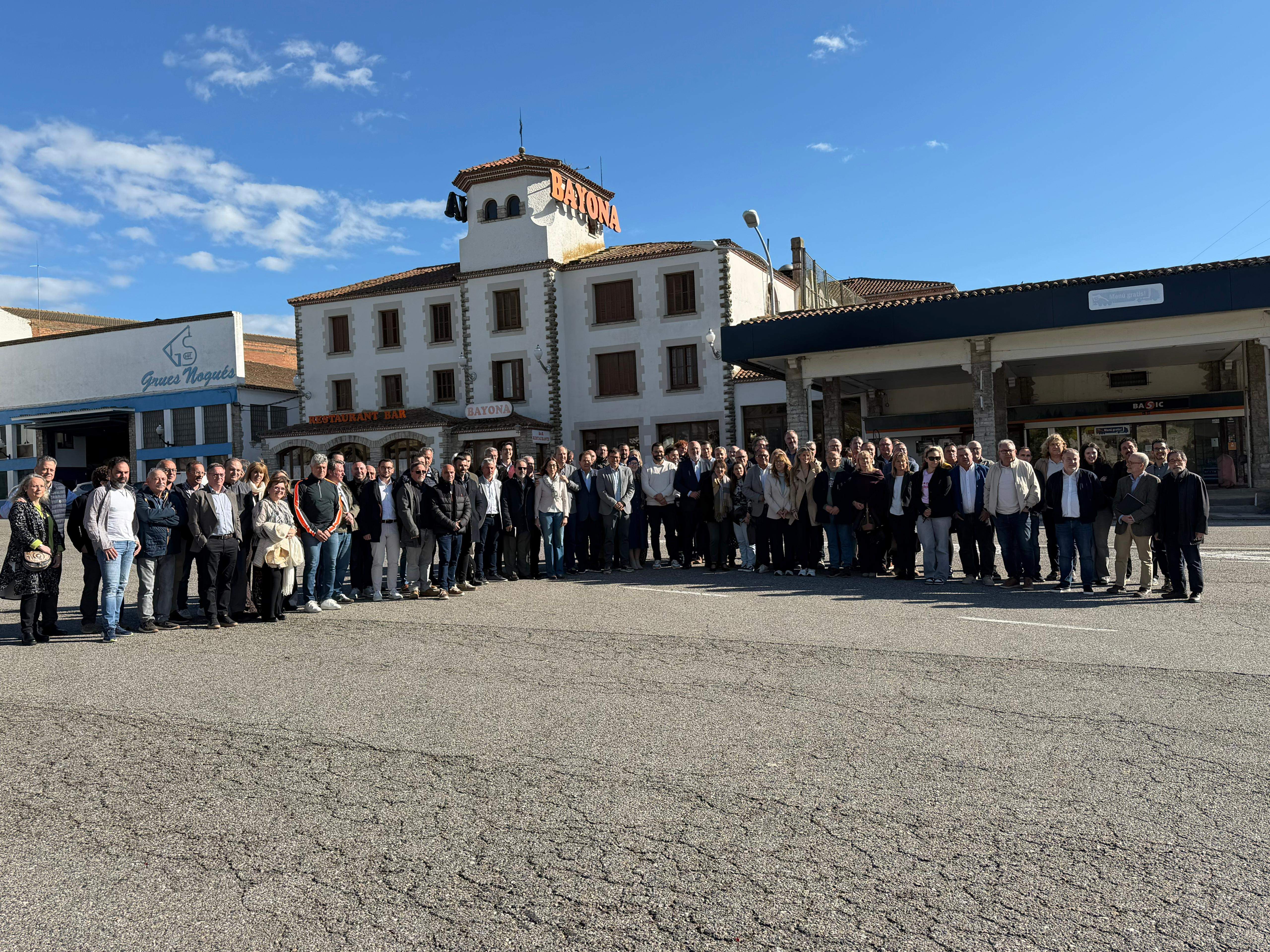 Un centenar de cargos electos exigen desde la Panadella un modelo de gobernanza más allá de Barcelona