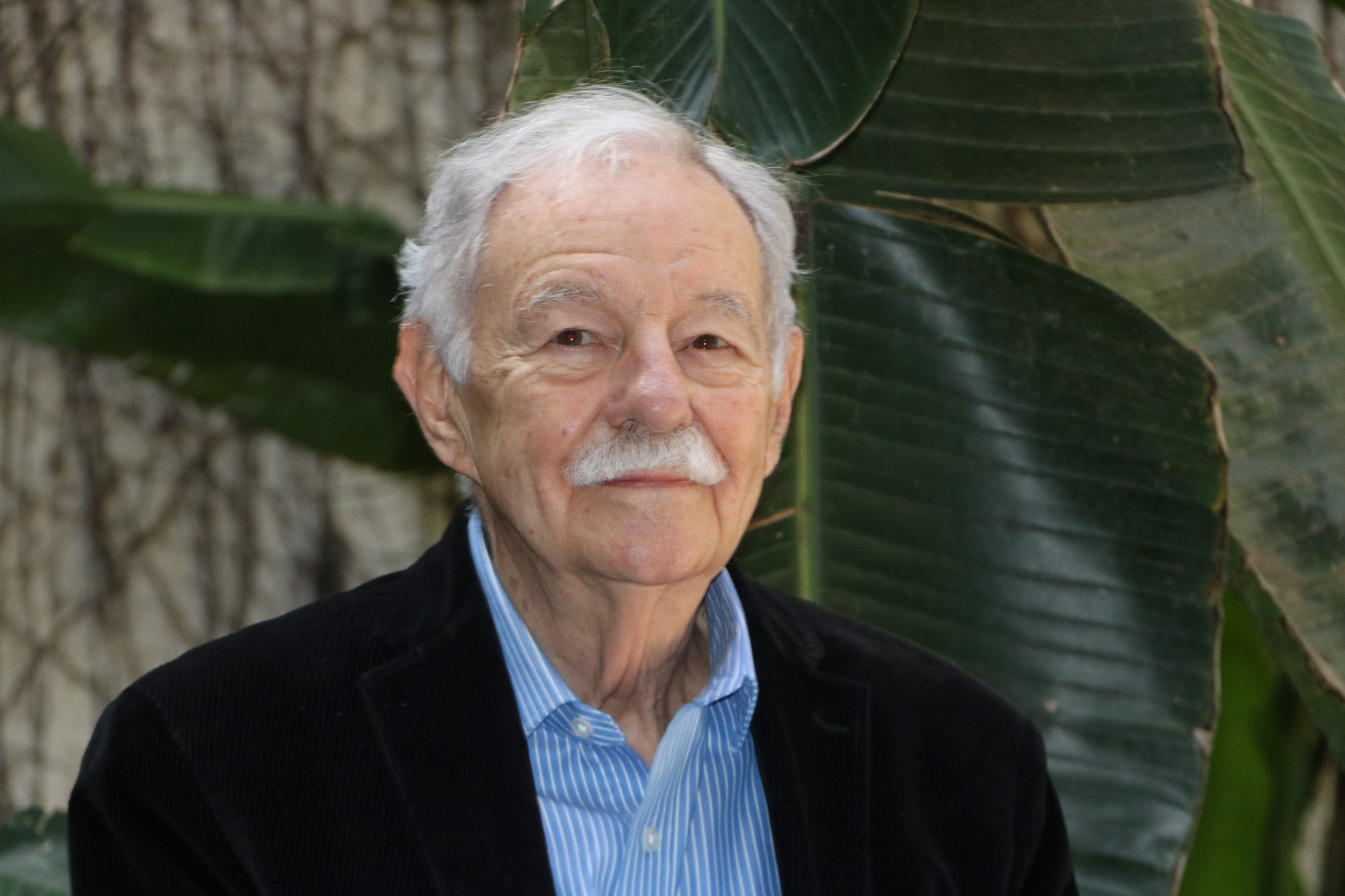 El Govern sale en defensa de la Diada de Sant Jordi ante los reproches de Eduardo Mendoza