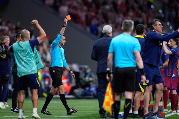 Vermella de Turpin a Eric Garcia / Foto: Europa Press Vermella de Turpin a Eric Garcia / Foto: Europa Press