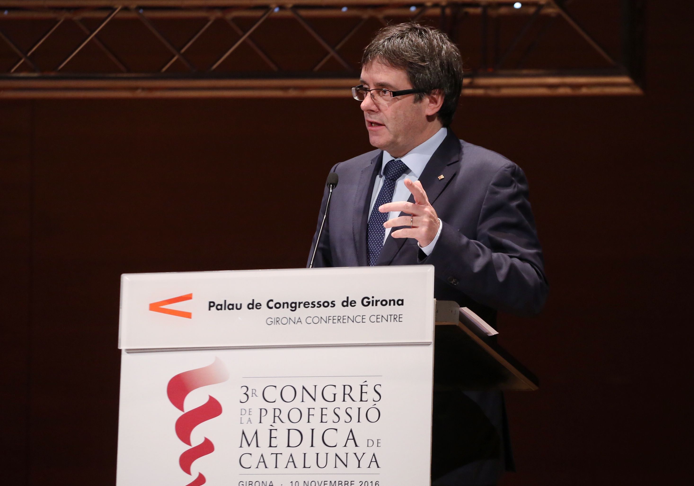 Puigdemont exigeix a l'Estat més recursos per al sistema sanitari