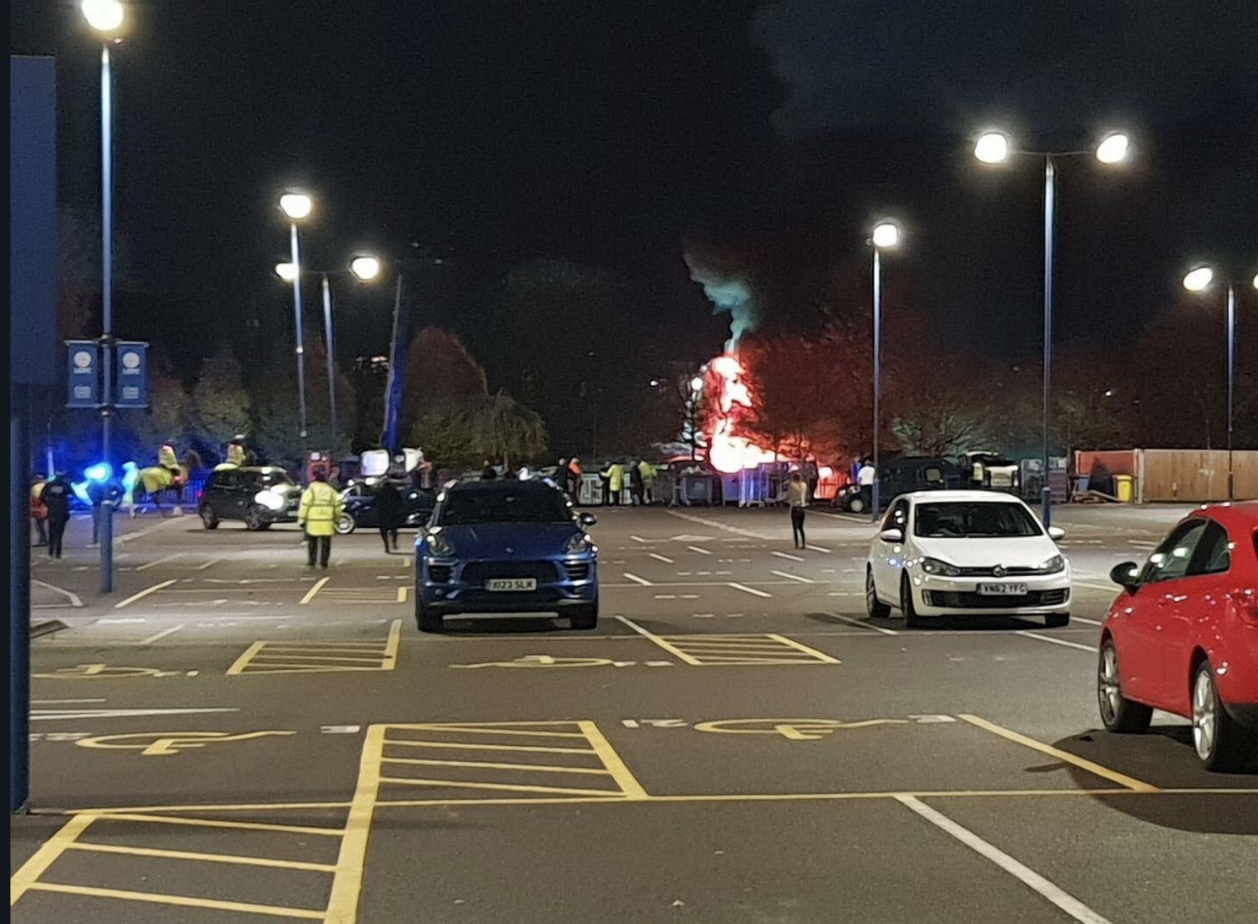 Se estrella el helicóptero del propietario del Leicester en el parking del estadio