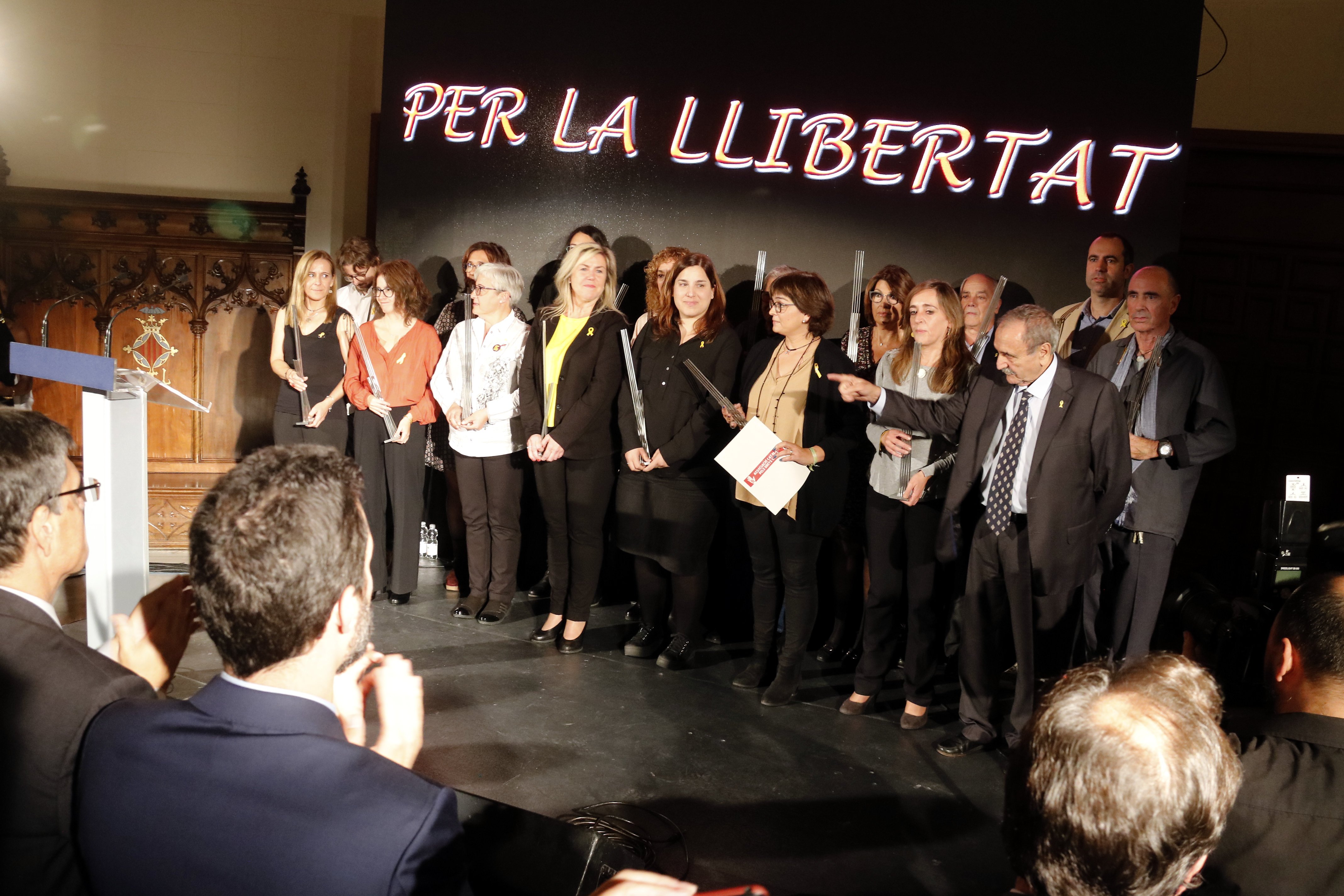 Els Premis Octubre premien els presos i exiliats catalans