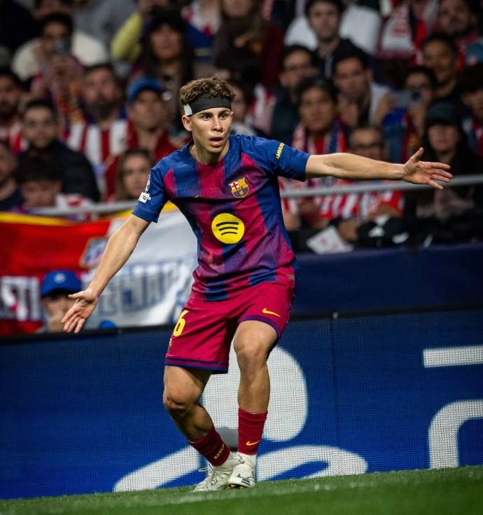 Hansi Flick sospita que Fermín no serà el mitjapunta titular del Barça la pròxima temporada