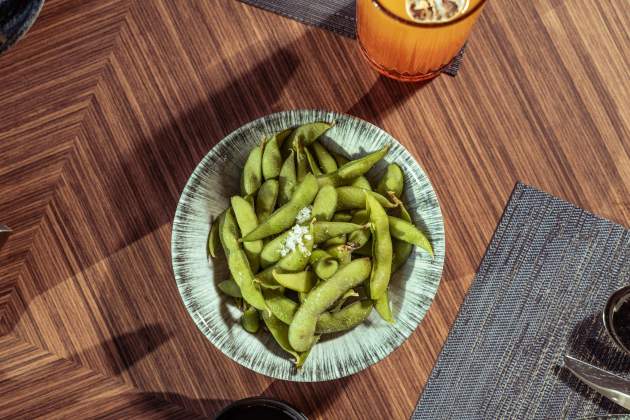 Un plato de edamame. Foto: Pexels