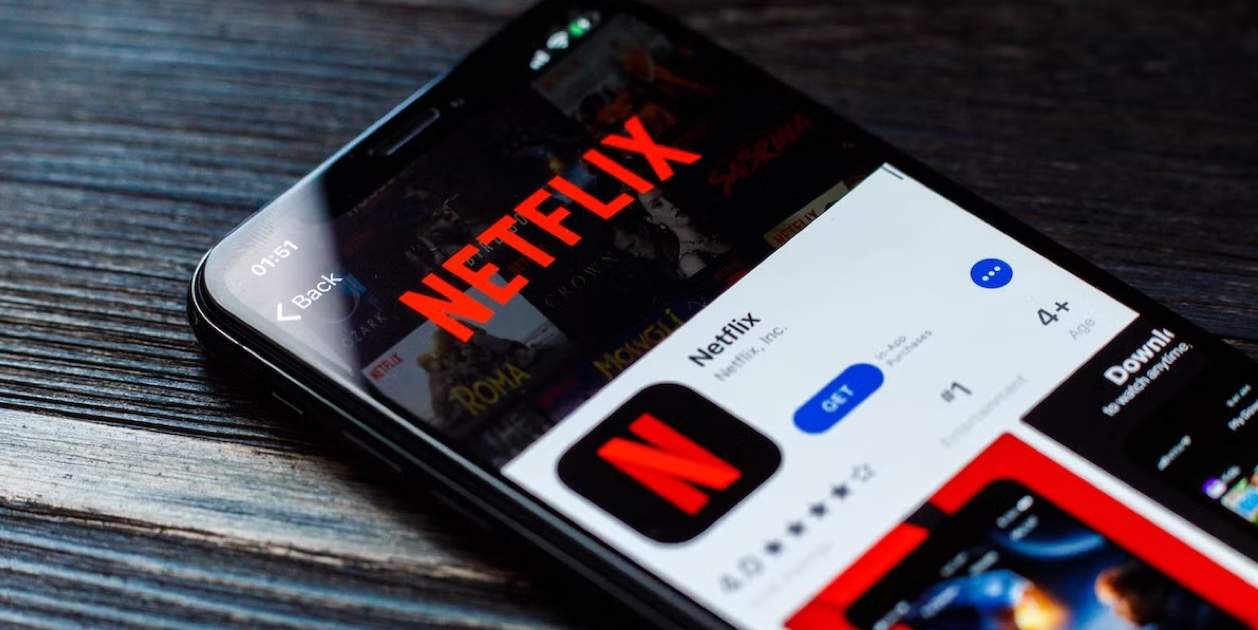 Netflix actualiza su app con una sección con vídeo vertical como Instagram o TikTok