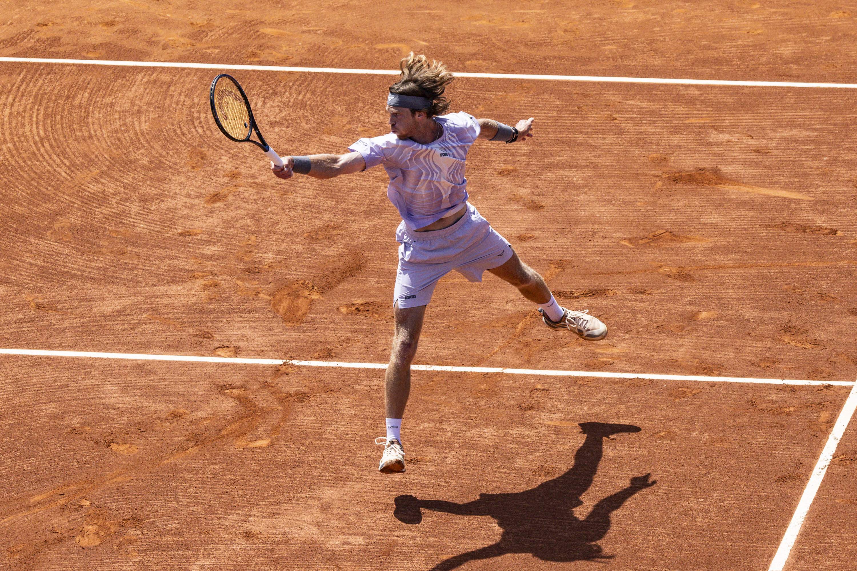 Un Rublev creixent desil·lusiona Medjedovic i lluitarà pel títol al Barcelona Open Banc Sabadell