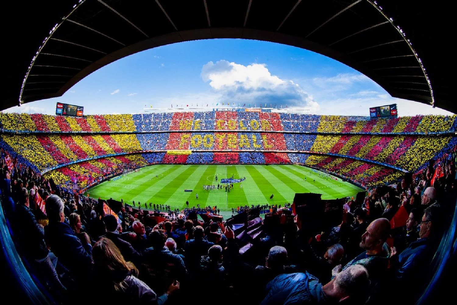 Espectacular mosaico antes del Clásico en el Camp Nou