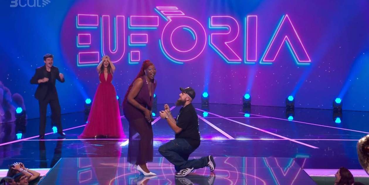 El novio de Monique le pide matrimonio  / 3Cat