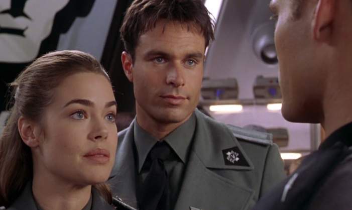 Patrick Muldoon, con Denise Richards en 'Starship troopers'