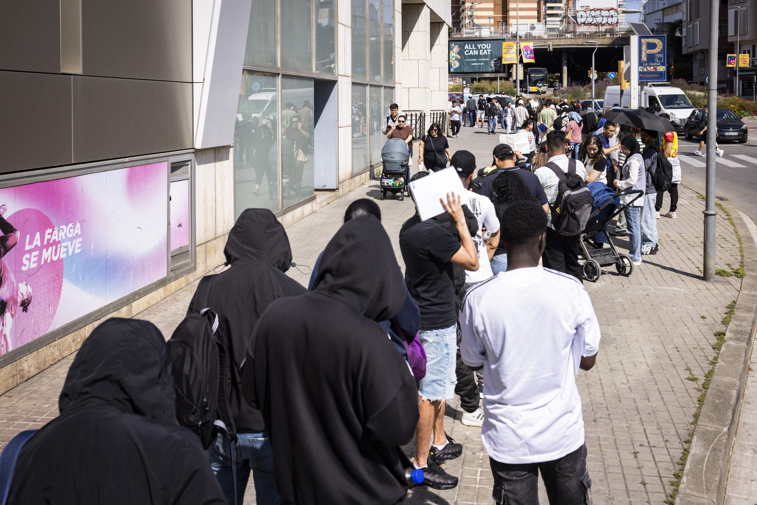 Barcelona abre un cuarto espacio de atención para la regularización de inmigrantes