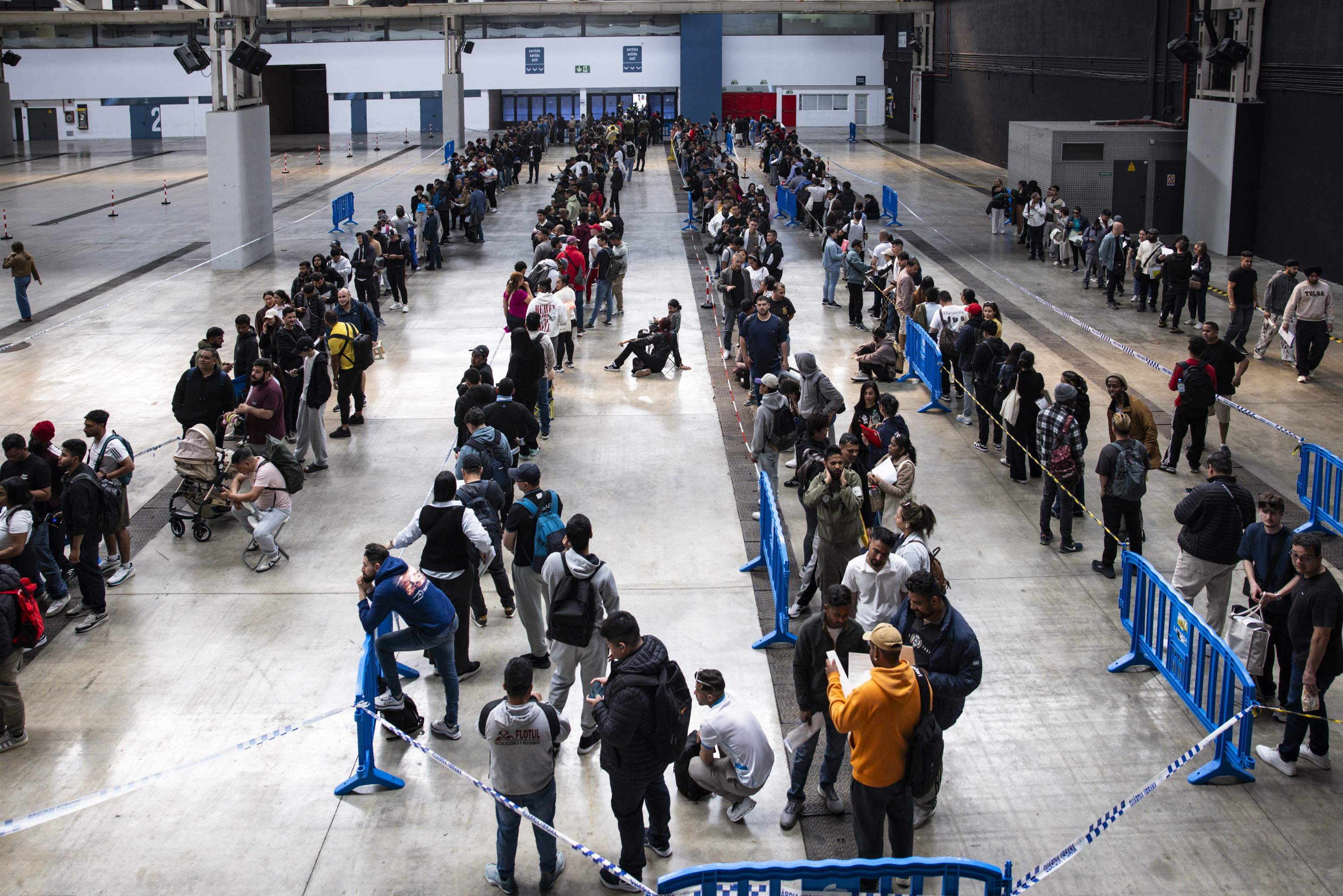 El Govern destina 1,5 milions d'euros i sis reforços temporals al procés de regularització d’estrangers