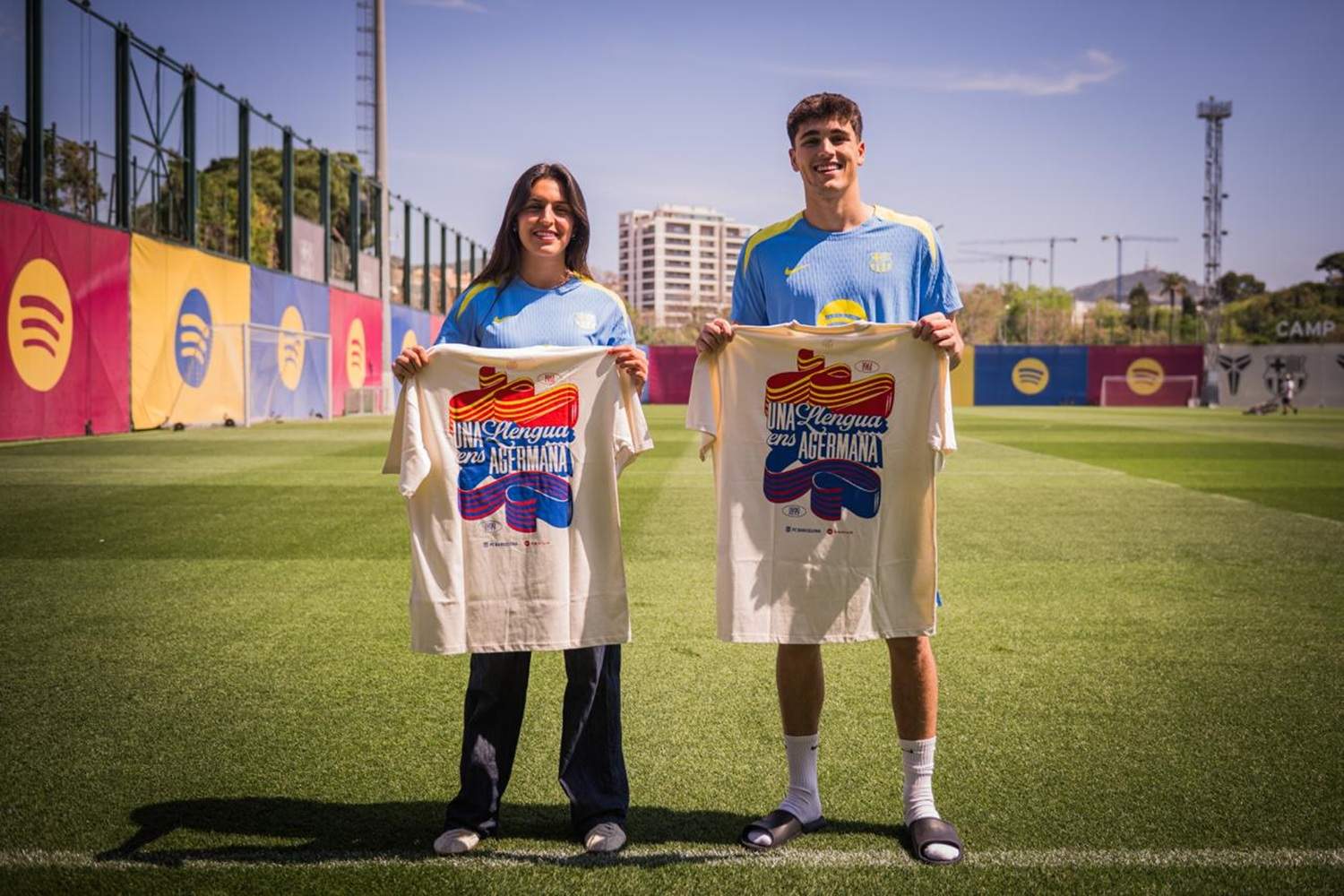 El Barça y Òmnium Cultural unen fuerzas por Sant Jordi y reivindican el catalán