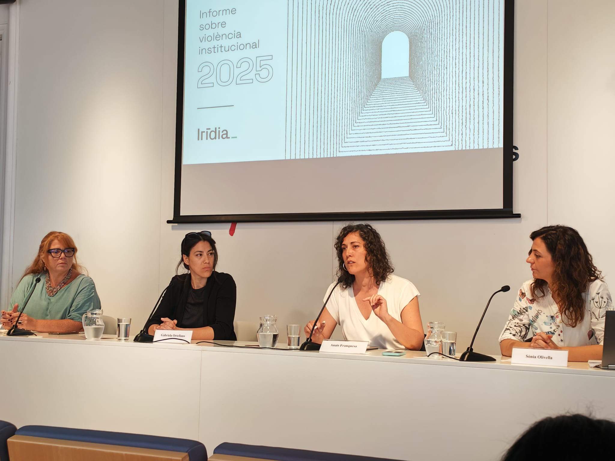 Roda de premsa d'Irídia. Anaïs Franquesa i Sònia Olivella