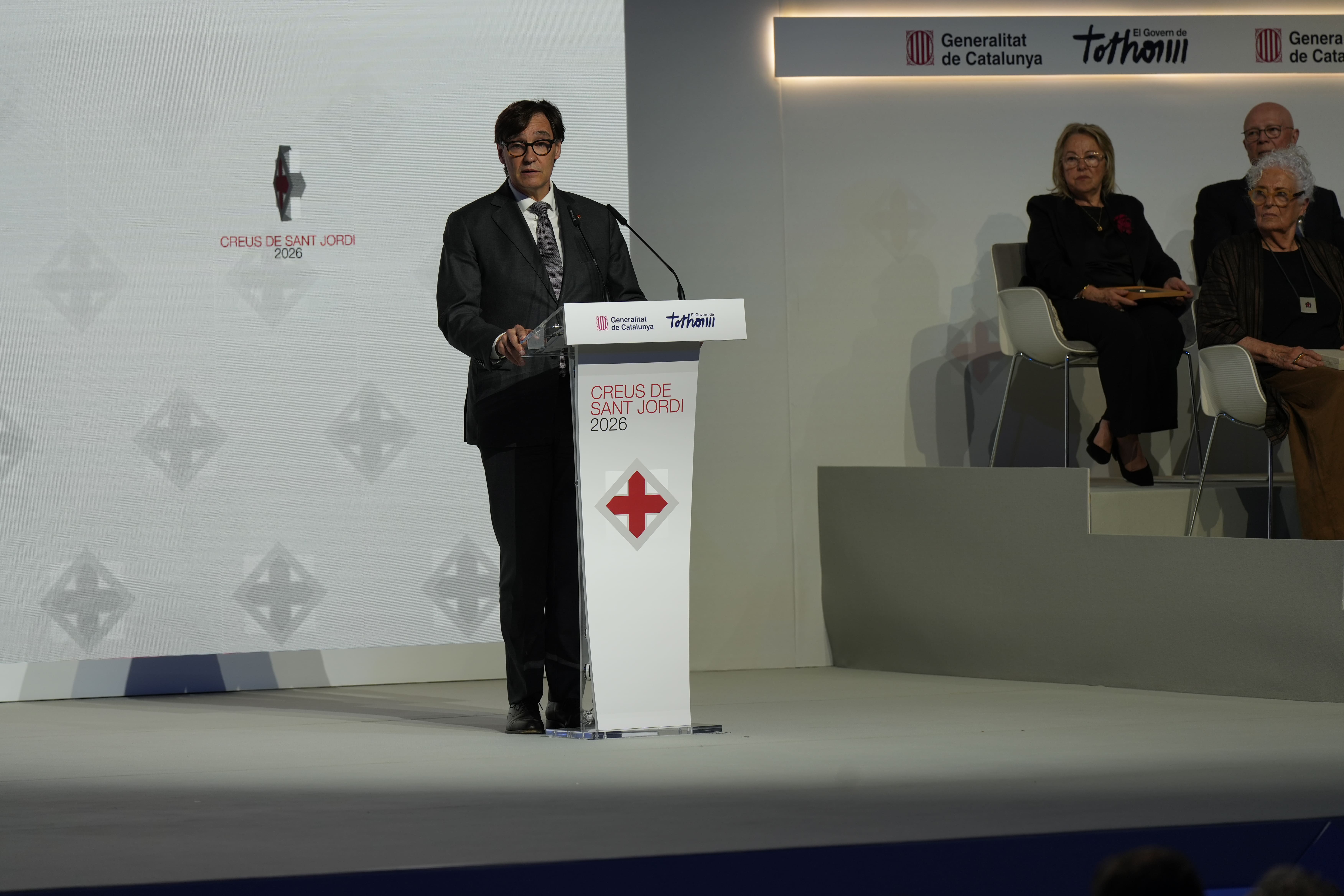 Illa destaca l'exemple dels distingits amb la Creu de Sant Jordi per "desmuntar els discursos d'odi"