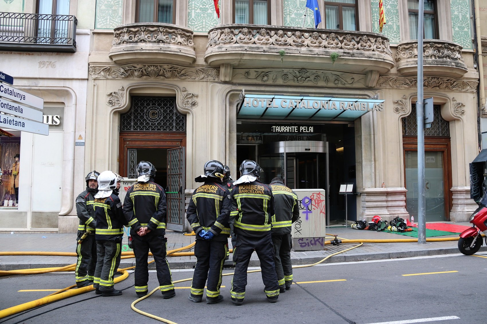 Desalojado el Hotel Catalonia Ramblas por un incendio