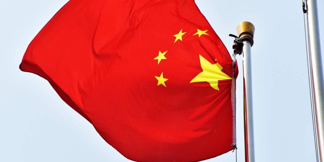 China arma sus radares con IA: salto clave para detectar enjambres de drones en tiempo real