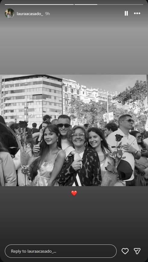 Marc Casado con su pareja y su familia por Sant Jordi   Instagram