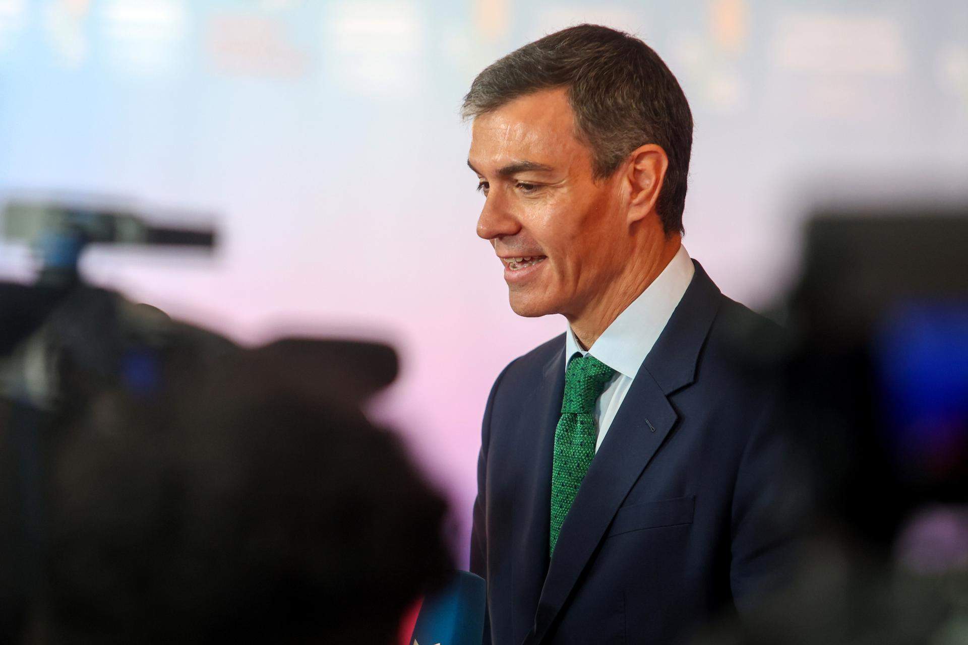 Sánchez quita hierro a la petición de elecciones de Junts y tiende la mano para “trabajar diariamente”