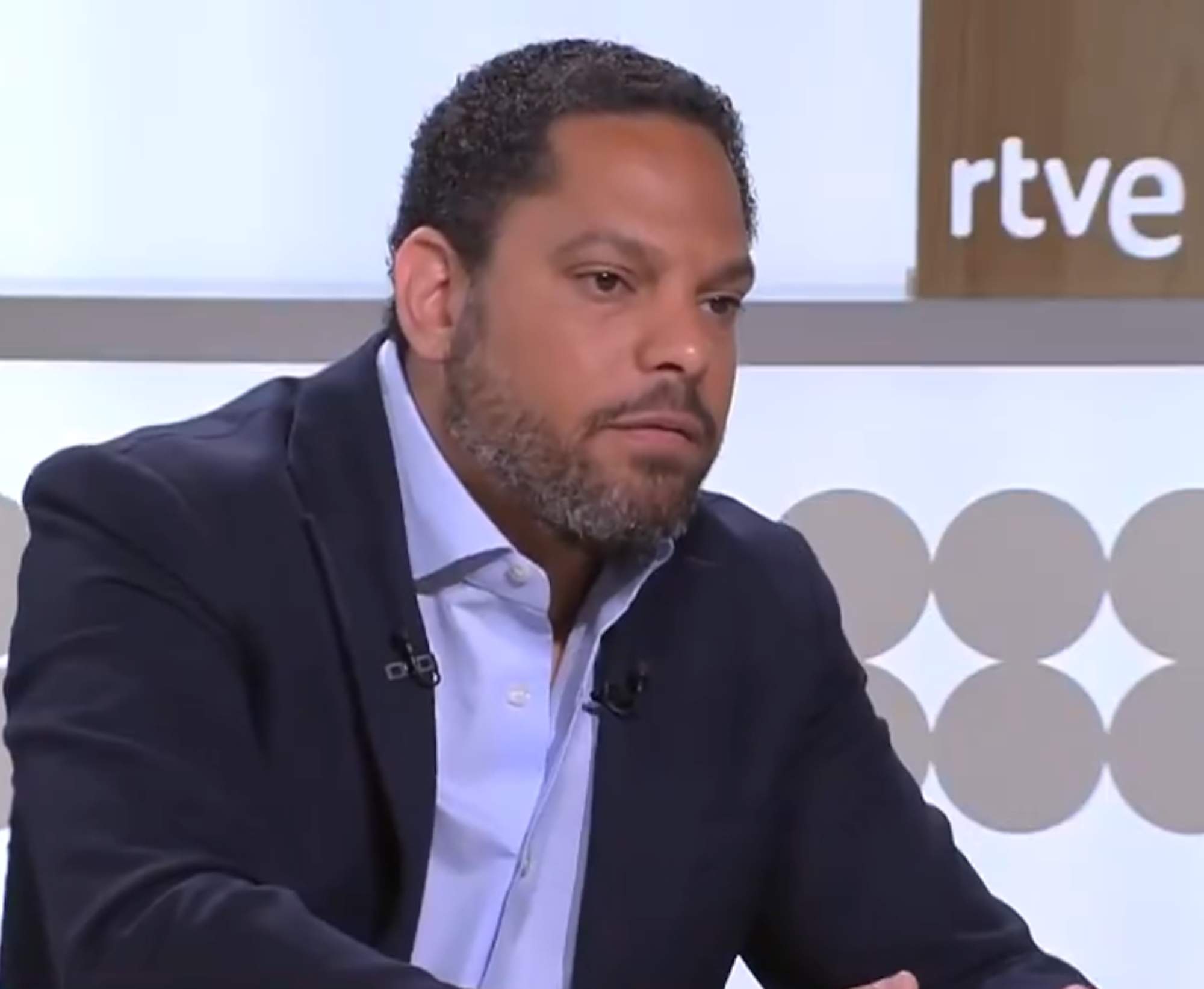 Ignacio Garriga asegura que siente “orgullo de nación” por los cánticos de “musulmán quien no vote”