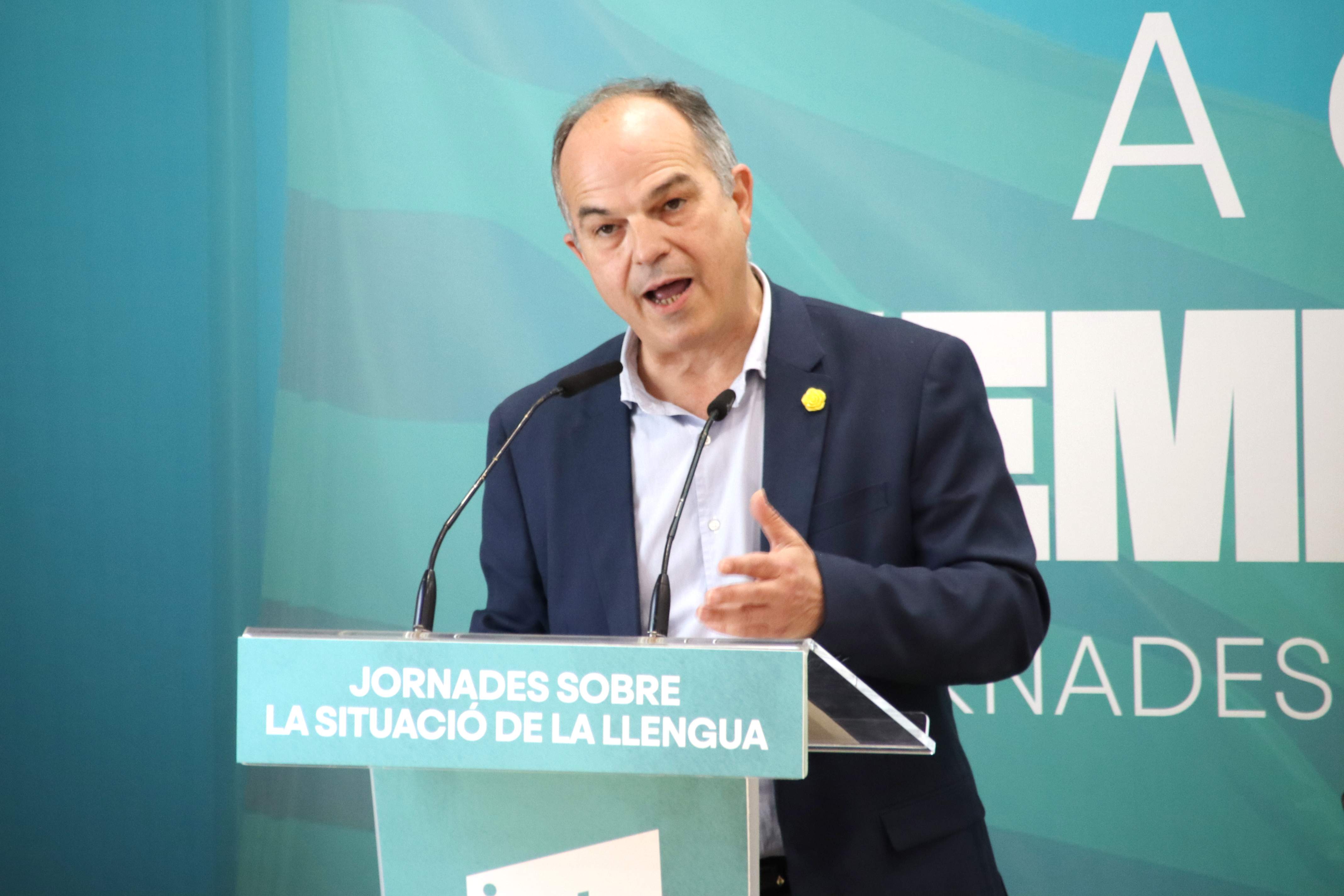 Junts avisa que "batallará" para incluir el catalán en los requisitos de la regularización