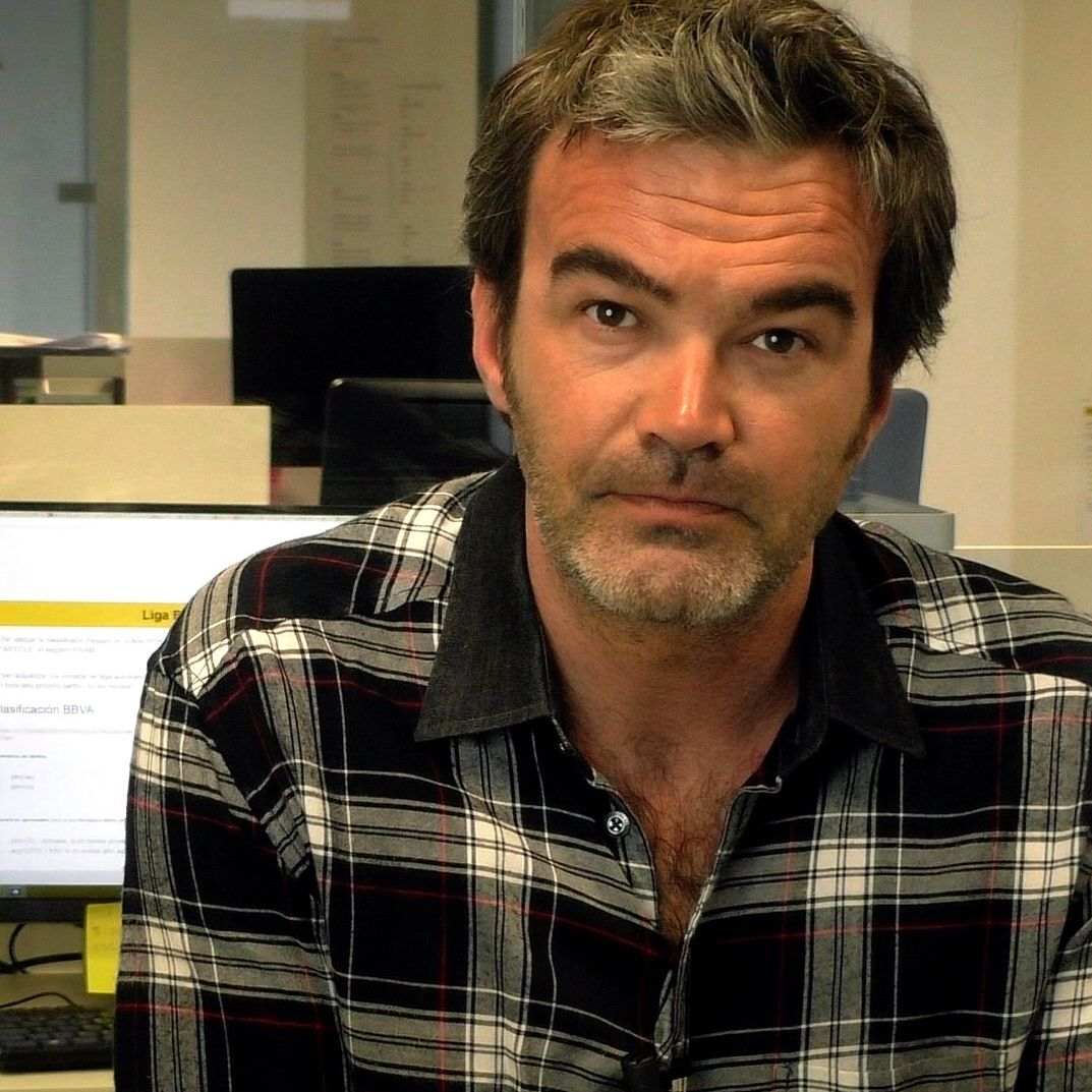 Pablo saca el Tippex