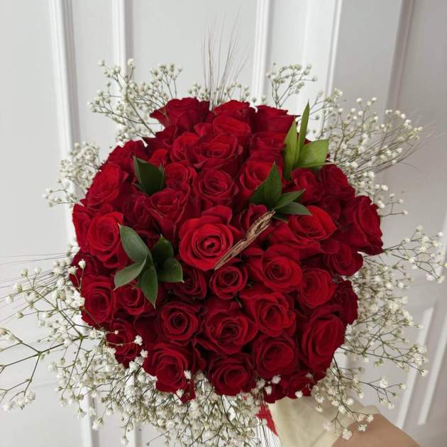 El ram de flors que li ha regalat Alba Paúl des de la distància / Instagram