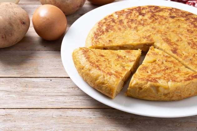 Truita de patates. Foto: Freepik Truita de patates. Foto: Freepik