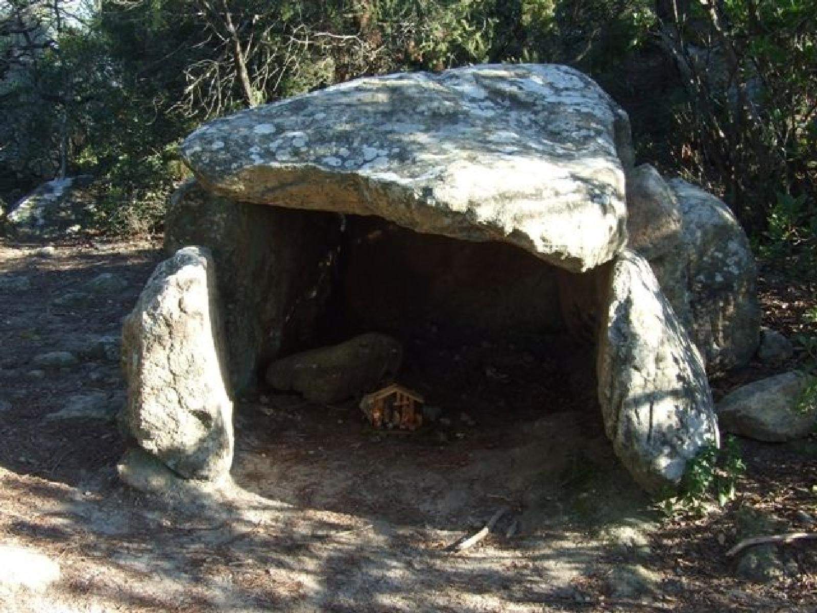 Megalitisme a la Serralada Litoral