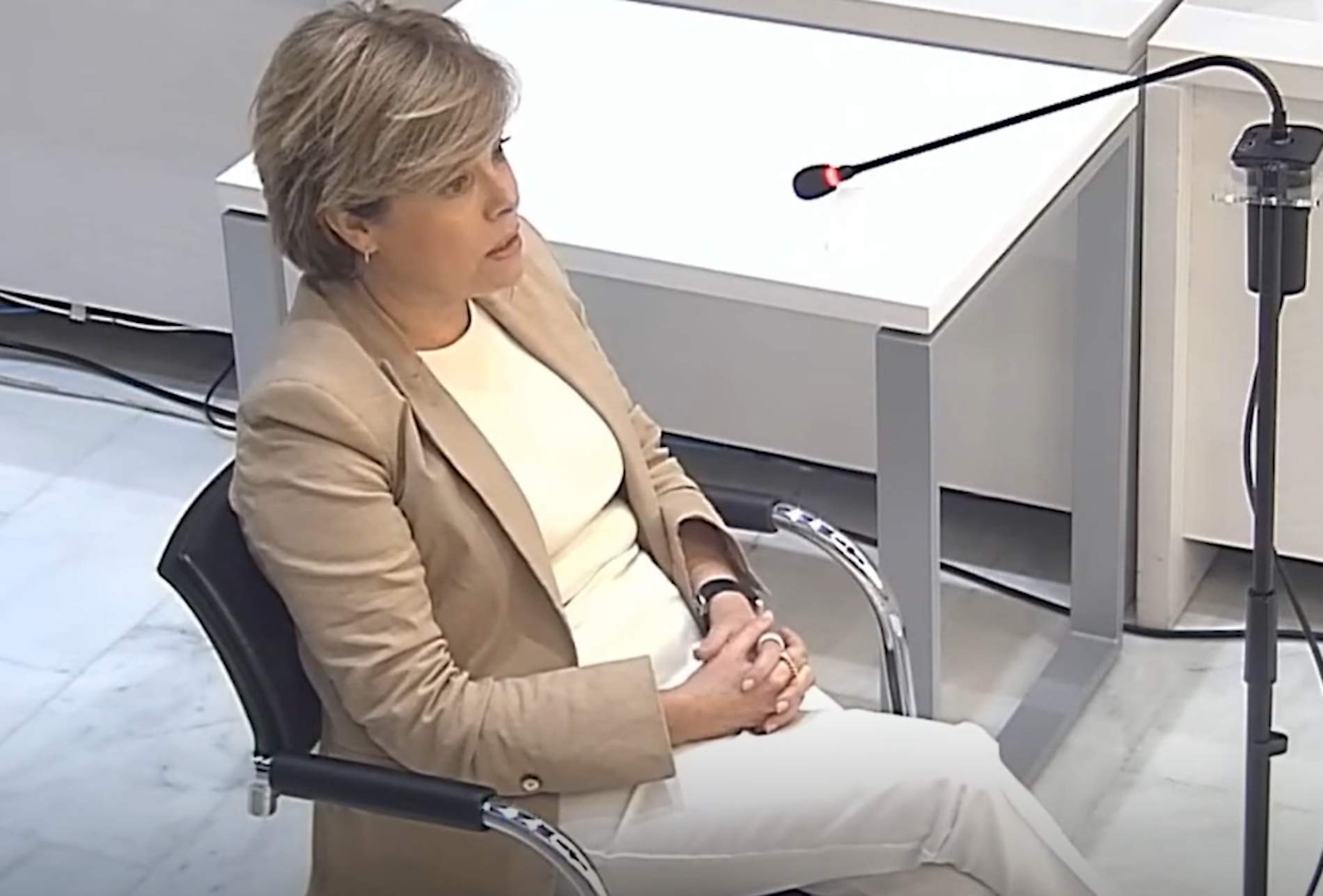 Sáenz de Santamaría es desmarca i Willy Bárcenas ataca Rajoy per ordenar fer-li la vida impossible al seu pare