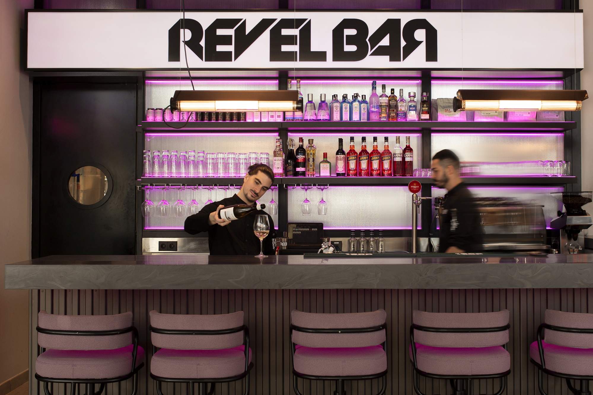 El restaurante con la mejor ubicación de Barcelona: deliciosos platillos para compartir durante todo el día