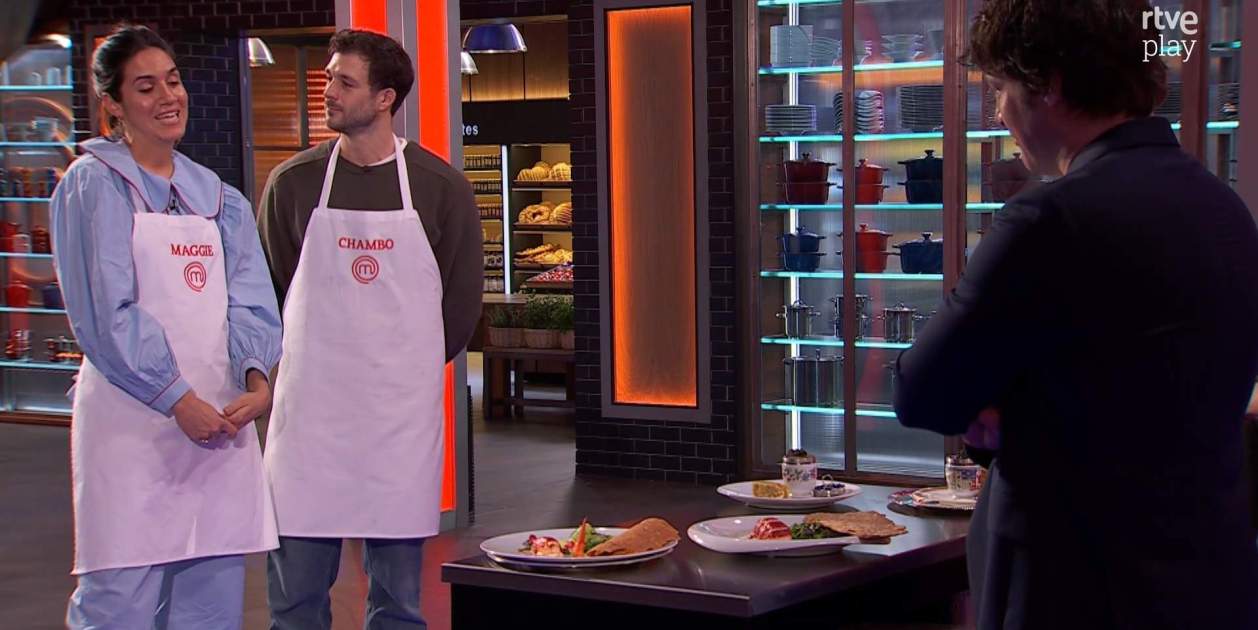 La reacción del concursante de al lado al escuchar la noticia   RTVE Play