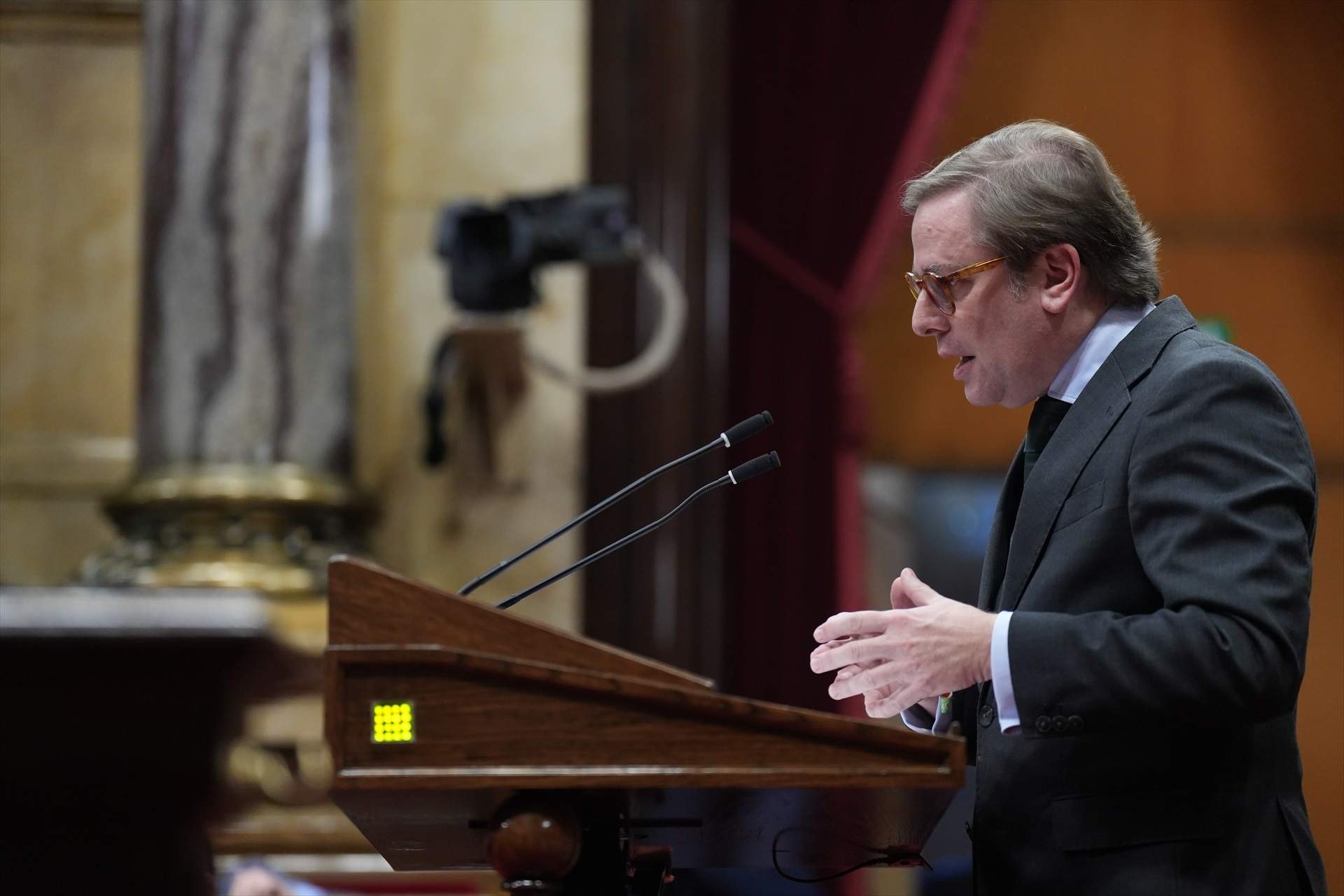 L'extrema dreta de Vox cola la "prioritat nacional" al ple del Parlament