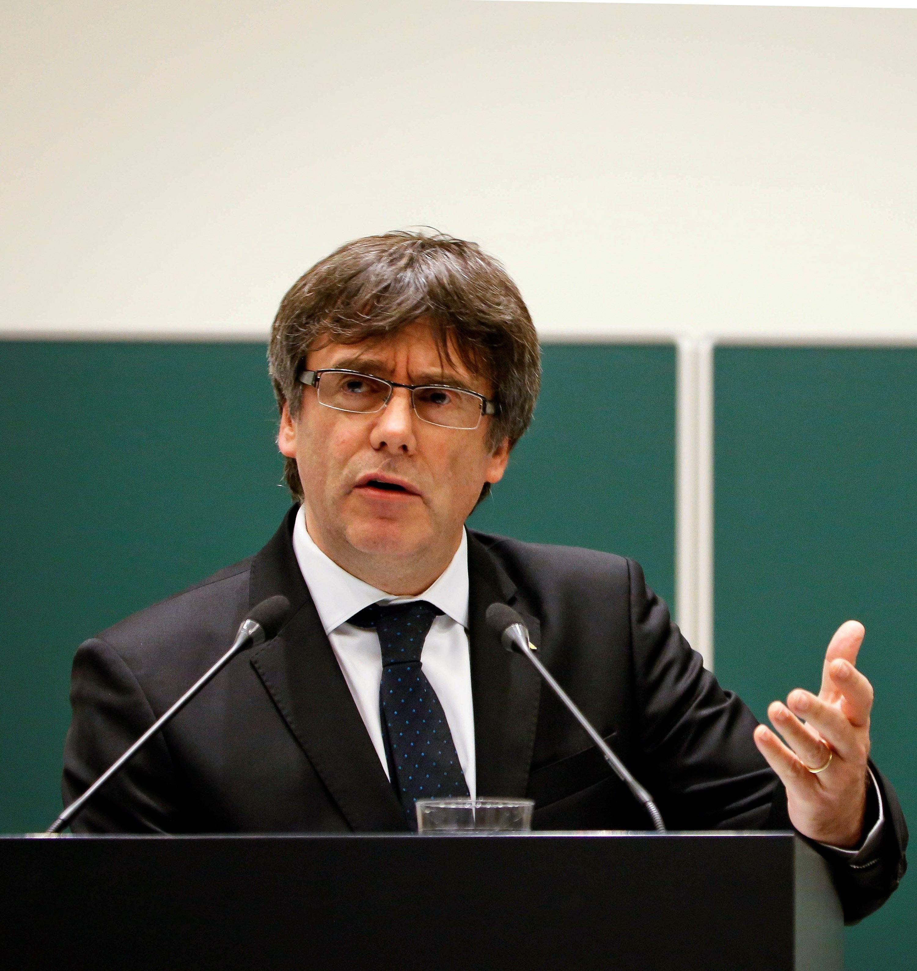 Puigdemont visitarà dimarts el Parlament belga, en plena vaga de fam de Sànchez i Turull