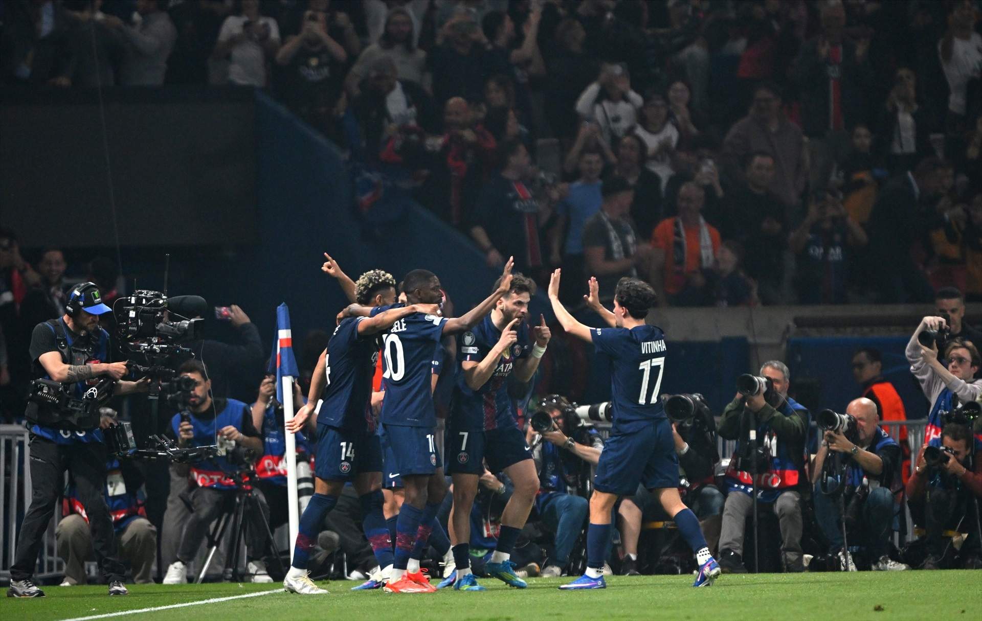 El PSG s'imposa al Bayern en un partidàs que ja forma part de la història de la Champions (5-4)