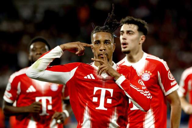 Olise PSG Bayern EFE