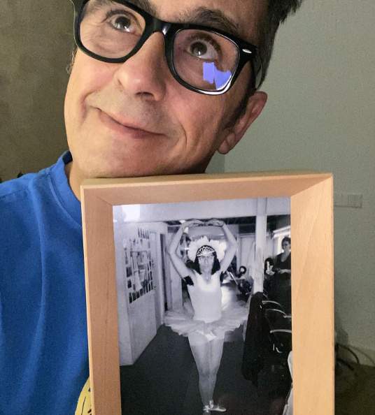 Andreu Buenafuente, amb una foto de 'La Niña de Shrek' IG