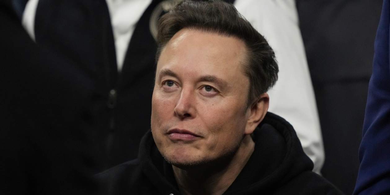 Elon Musk avisa sobre la IA: "Si no paramos esto, la humanidad va directa al abismo"