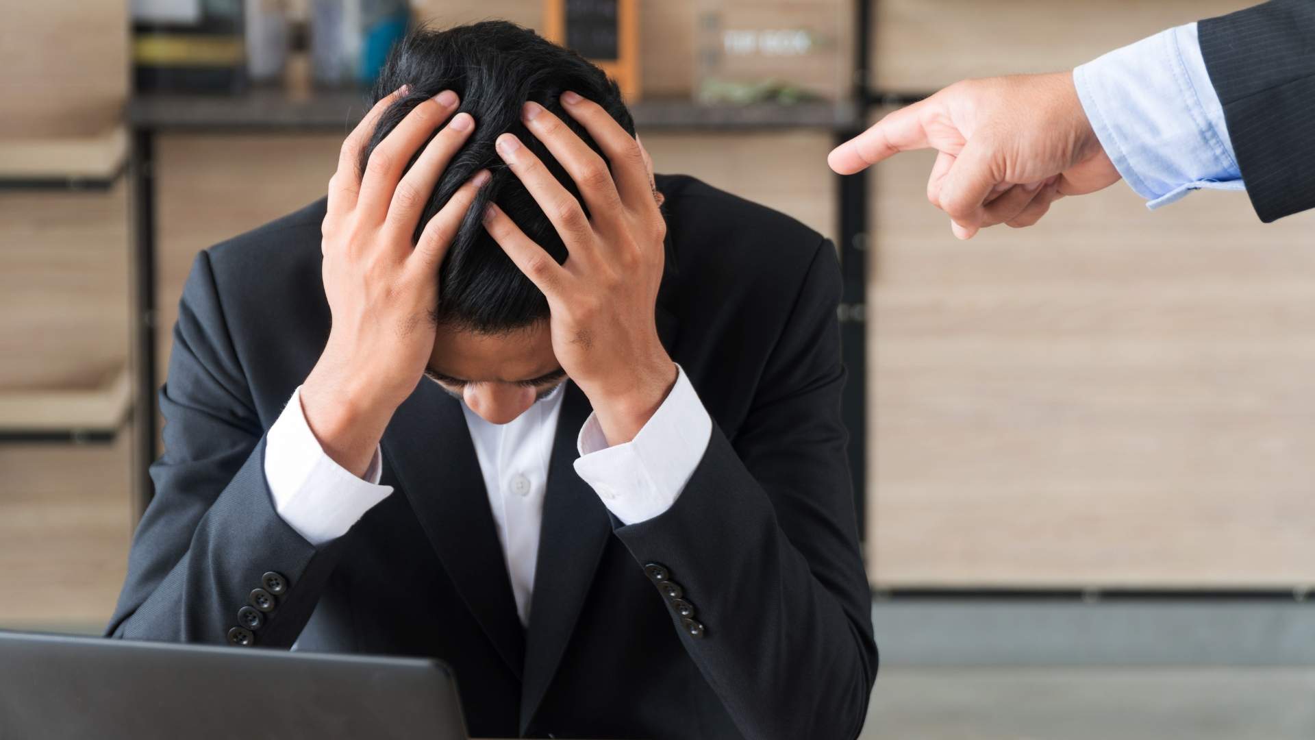 Portades farcides d'acusacions greus, molt greus