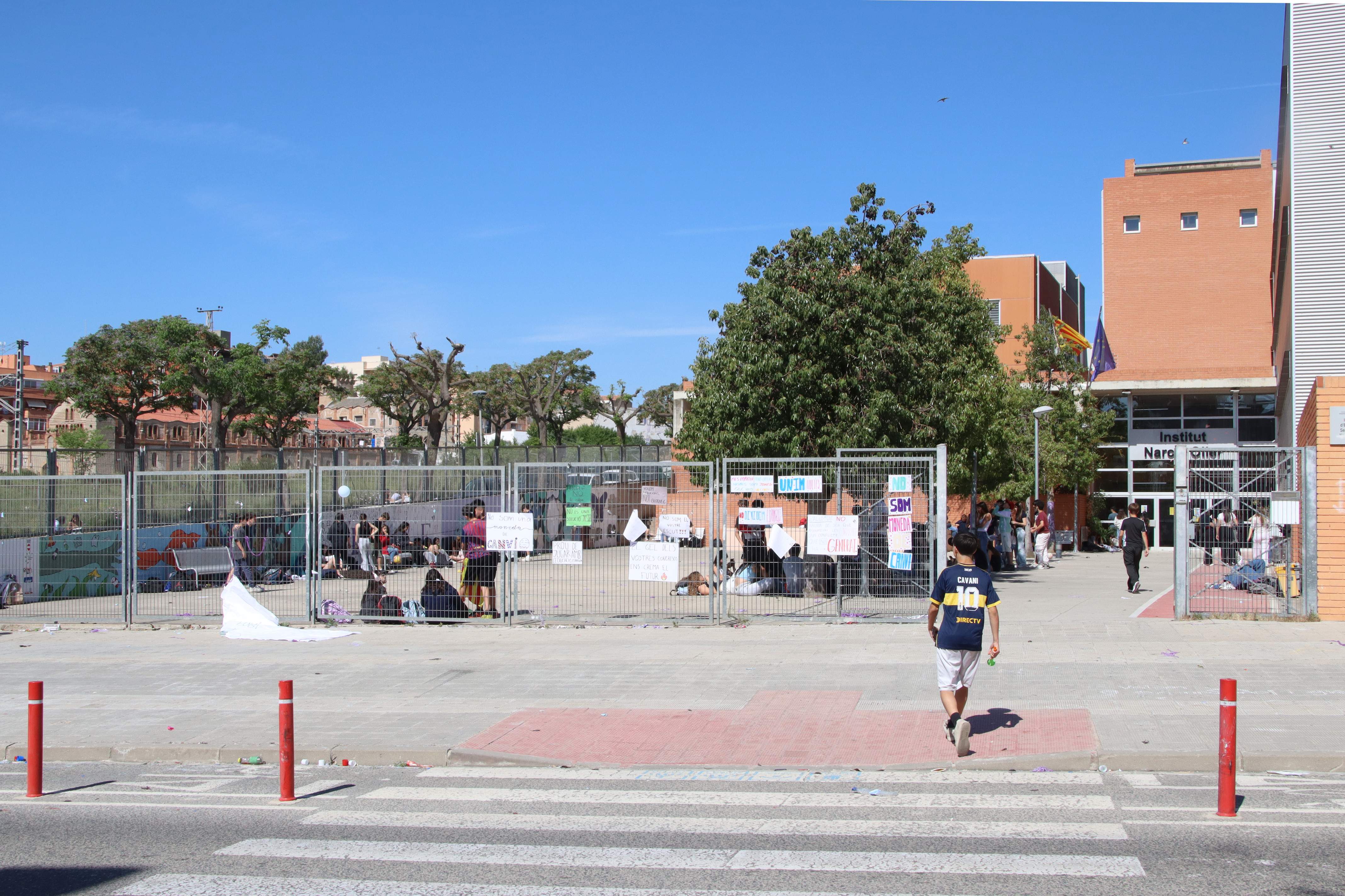 El sindicato USTEC acusa al PSC de estar tras la protesta de alumnos en el instituto Narcís Oller de Valls